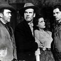 Foto Howard Hughes, Jack Buetel, Jane Russell, Thomas Mitchell, Walter Huston