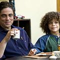 Coisas que Perdemos pelo Caminho : Foto Benicio Del Toro, Susanne Bier