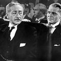 foto Adolphe Menjou, Frank Capra, Ralph Bellamy
