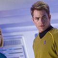 Além da Escuridão - Star Trek : foto Alice Eve, Chris Pine
