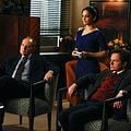 Foto Archie Panjabi, Michael J. Fox, Zach Grenier