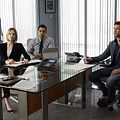 Foto Dylan McDermott, Mariana Klaveno, Victor Rasuk