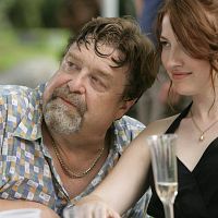 Às Margens de um Crime : Foto John Goodman, Kelly Macdonald