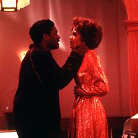Por Que o Amor Enlouquece : Foto Gregory Nava, Halle Berry