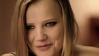 <strong>Elles</strong> Trailer (2) Legendado