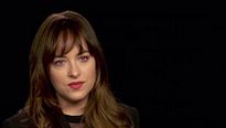 Cinquenta Tons de Cinza Featurette Legendado (2) A Transformação de Anastasia