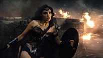 Batman vs Superman - A Origem da Justiça Trailer (2) Legendado - Comic-Con 2015