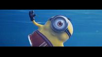Clipe - Minion nadando