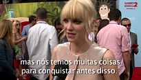 Adoro Hollywood: Elenco e diretores de Tá Chovendo Hambúrguer 2 na pré-estreia do filme