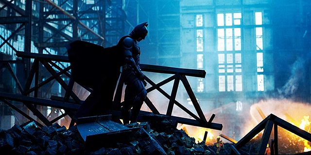 Dicas do Dia: Batman - O Cavaleiro das Trevas e Invocação do Mal 2 são os destaques de hoje