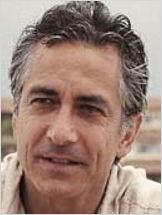 David Strathairn