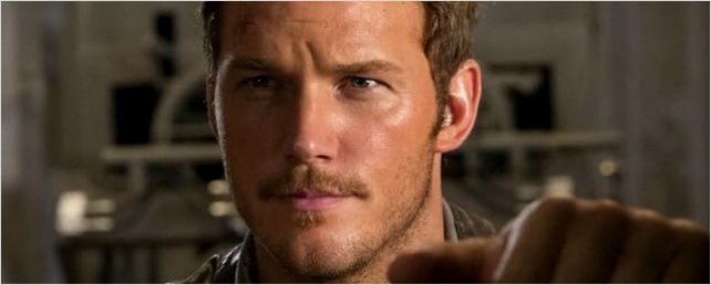 Chris Pratt em destaque na nova imagem oficial de Jurassic World Chris Pratt em destaque na nova imagem oficial de Jurassic World