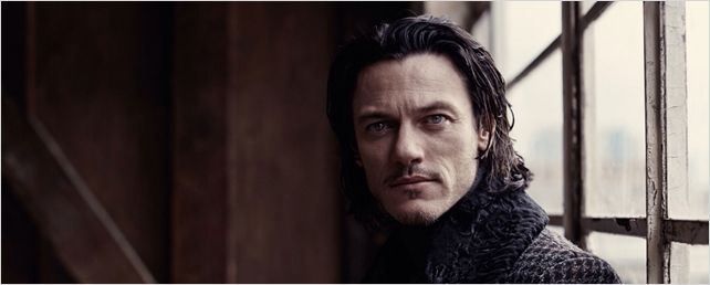 Luke Evans desiste de estrelar O Corvo Luke Evans desiste de estrelar O Corvo