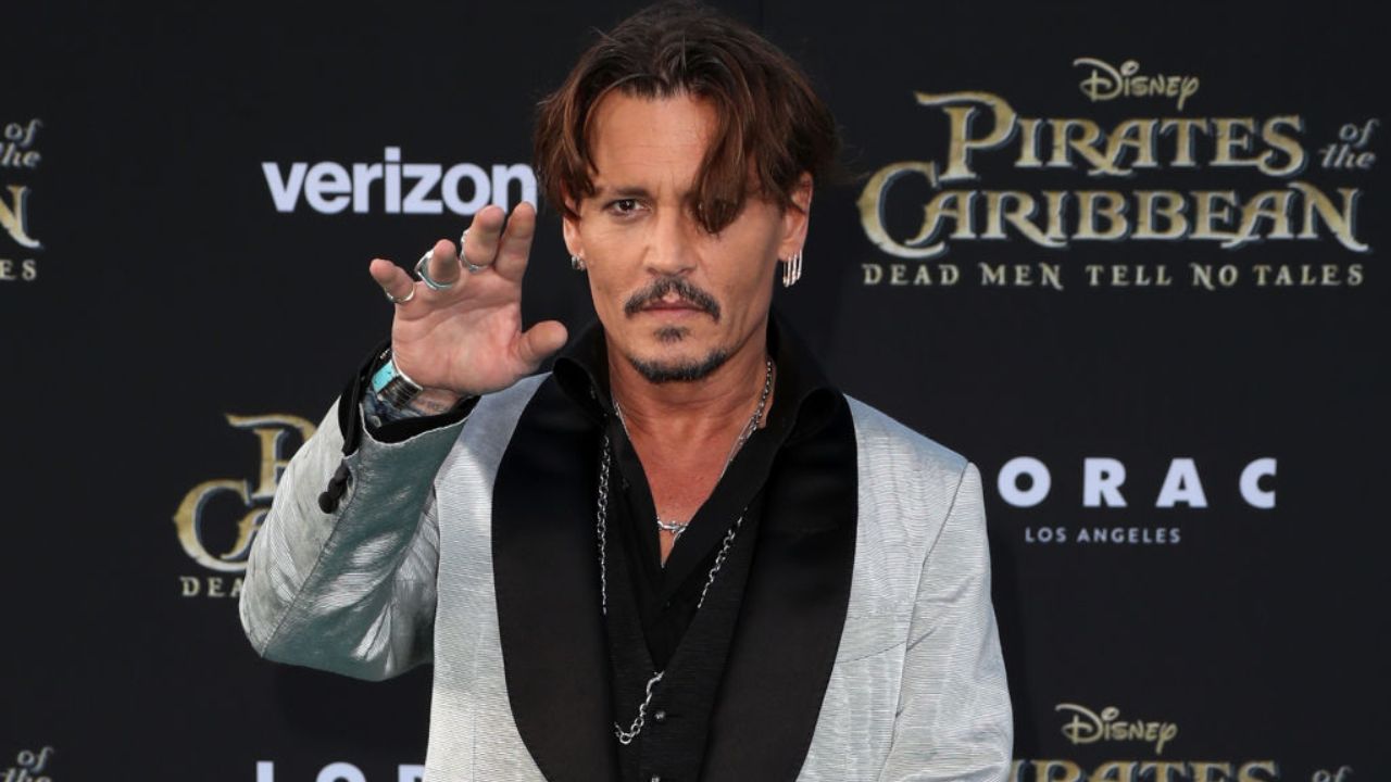 Piratas Do Caribe 6 Johnny Depp Ou Margot Robbie Disney Revela Que