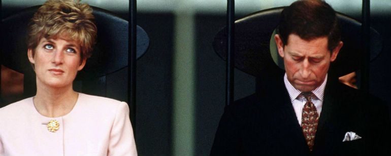 Segunda Temporada De Feud Vai Mostrar O Conturbado Relacionamento De Princesa Diana E Principe Charles Noticias Visto Na Web Adorocinema