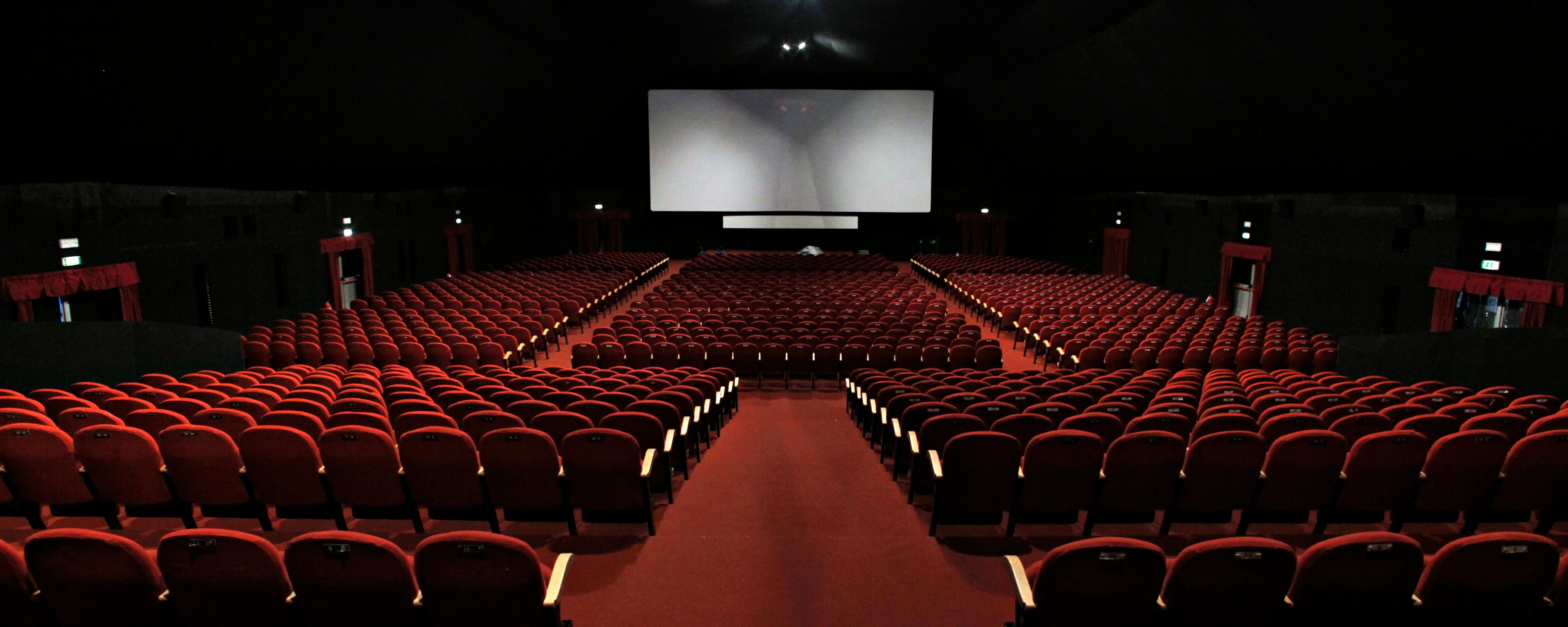 Pesquisa compara preço dos ingressos de cinema no Brasil