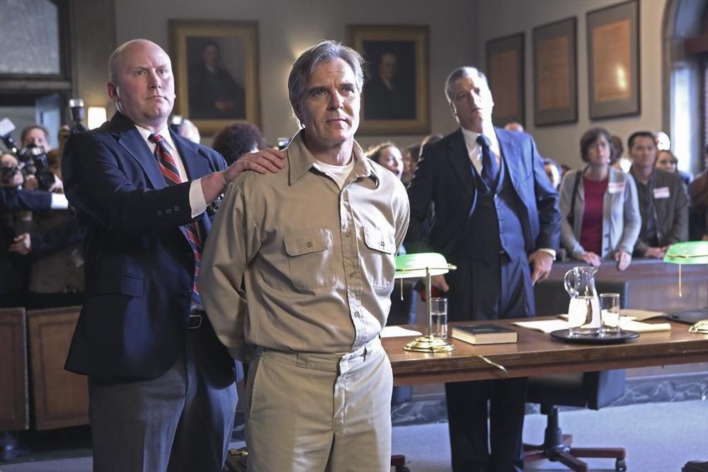 Films Et Séries Tv Avec Henry Czerny Revenge: Foto Henry Czerny - 184 no 624 - AdoroCinema