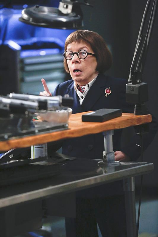 NCIS Los Angeles NCIS Los Angeles Fotos Linda Hunt 110 No 639