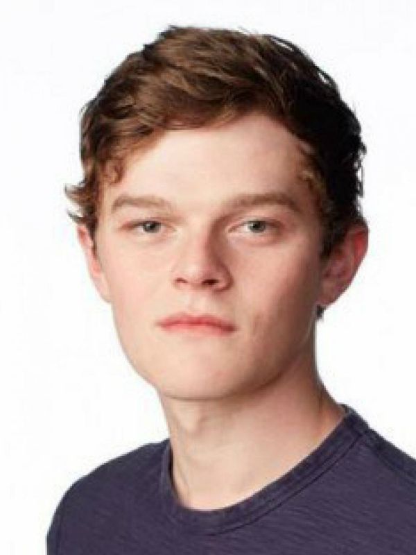 Robert Aramayo AdoroCinema Robert Aramayo AdoroCinema
