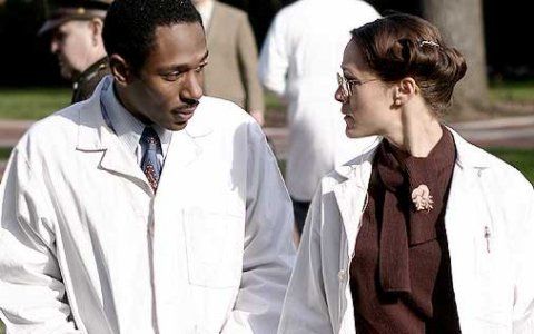 Download Filme Quase Deuses