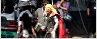 Thor: O Mundo Sombrio: Chris Hemsworth é visto nas filmagens pela primeira vez