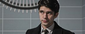 Confirmado: Ben Whishaw será o intérprete de Freddie Mercury no cinema Confirmado: Ben Whishaw será o intérprete de Freddie Mercury no cinema