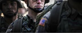 Joseph Gordon-Levitt é Edward Snowden na primeira foto do filme de Oliver Stone Joseph Gordon-Levitt é Edward Snowden na primeira foto do filme de Oliver Stone
