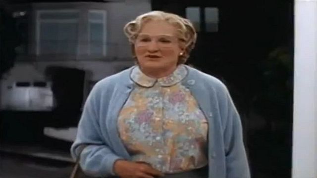Uma Babá Quase Perfeita Trailer Original