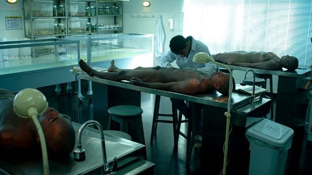 M-8 - Quando a Morte Socorre a Vida Trailer