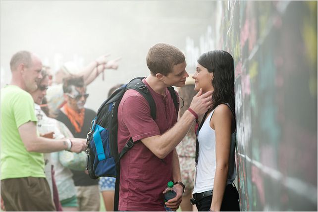 Projeto Almanaque : Foto Jonny Weston, Sofia Black D'Elia