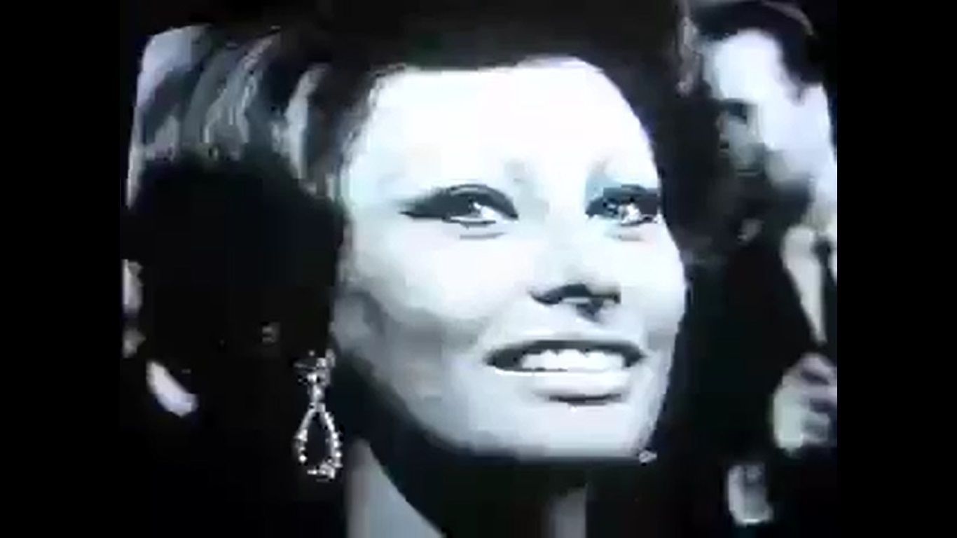 A Condessa de Hong Kong Trailer Original AdoroCinema