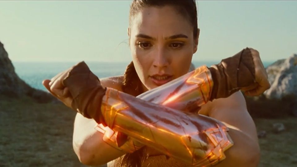 Resultado de imagem para MULHER MARAVILHA O FILME