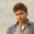 Foto Suriya