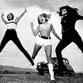 Foto Tura Satana