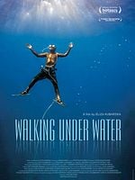 Pôster de Caminhando Sob A Água