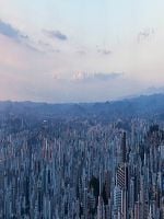 Pôster de U: Réquiem Para Uma Cidade em Ruínas