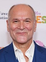 foto de John Kapelos