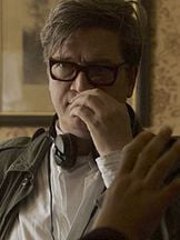 Netflix - Em O Espião que Sabia Demais, Gary Oldman é George Smiley, um  veterano da divisão de elite do serviço secreto inglês conhecida como  Circo. O filme foi muito elogiado pela