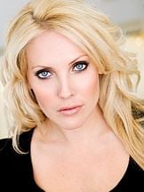 foto de Mercedes McNab