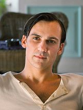 foto de Henry Lloyd-Hughes