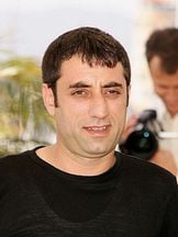 foto de Nazmi Kırık