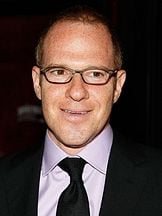 foto de Toby Emmerich