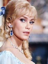 foto de Estella Blain