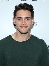 foto de Casey Cott