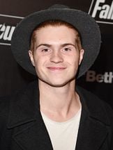 foto de Jake Austin Walker