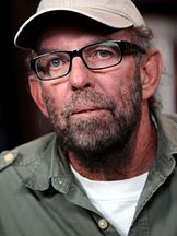 foto de Dennis Davern