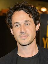 foto de Dustin Demri-Burns