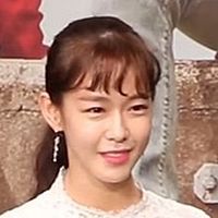 Foto Kyung Soo-jin