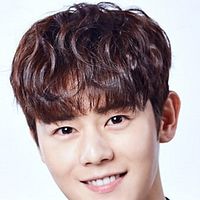 Foto Kim Dong-jun