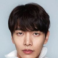Foto Min-ki Lee